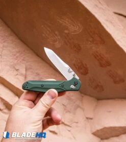Benchmade 940 Osborne AXIS Lock Knife Green (3.4" Satin) -Benchmade Sales Store Benchmade Osborne AXIS Lock Knife Green Satin 940 BHQ0160 kp canyonlands petroglyph web