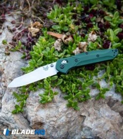 Benchmade 940 Osborne AXIS Lock Knife Green (3.4" Satin) -Benchmade Sales Store Benchmade Osborne AXIS Lock Knife Green Satin 940 BHQ0160 kp rock green web